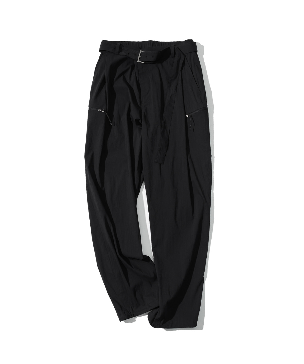 Tapered Fit Belted Nylon Utility Trouser_Black